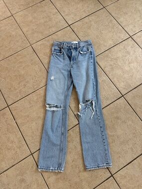 Women’s Light Blue Distressed Straight-Leg Jeans